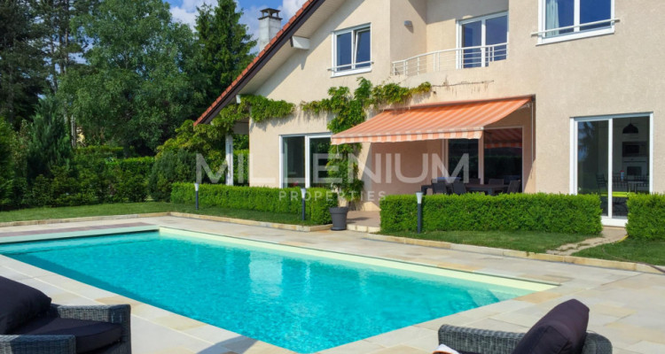 Très belle maison 10P vue Mt Blanc et Jura image 2