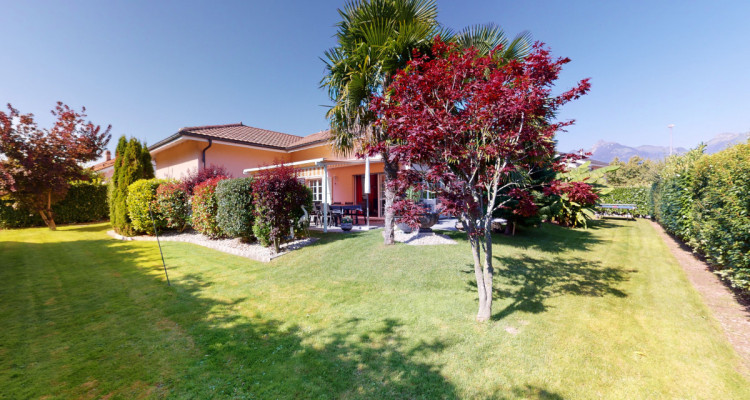 Superbe maison avec grand jardin à deux pas du lac au Bouveret image 1