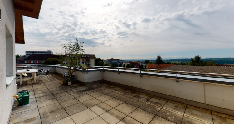 Gepflegte 4½ Zimmer Attikawohnung mit attraktiver Aussicht image 5