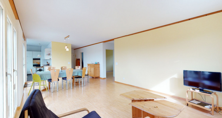 Gepflegte 4½ Zimmer Attikawohnung mit attraktiver Aussicht image 9