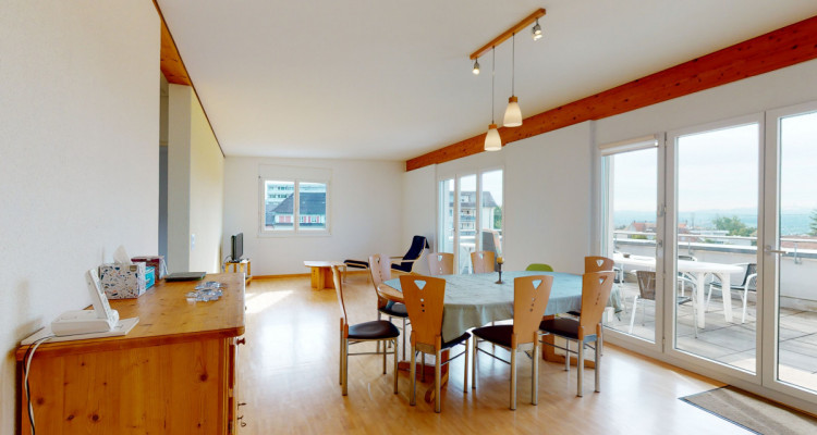 Gepflegte 4½ Zimmer Attikawohnung mit attraktiver Aussicht image 10