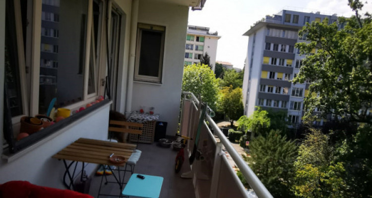 Joli 2.5 pièces dans le quartier de Grand-Pré avec grand balcon image 1