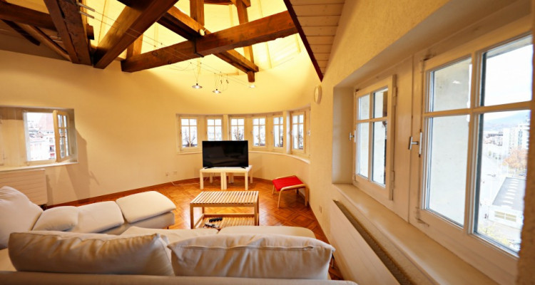 VIDEO 3D DISPO / Magnifique appartement mansardé en attique  image 1