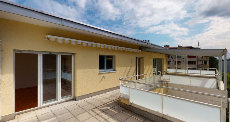 4.5 Zimmer Attikawohnung mit Weitblick image 1