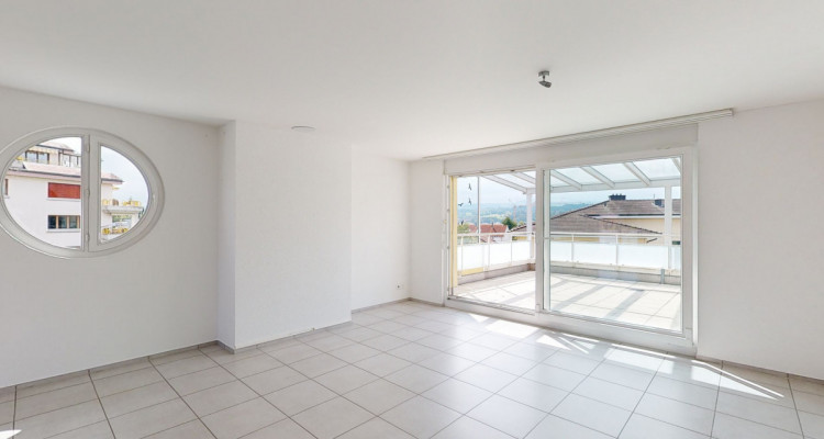 4.5 Zimmer Attikawohnung mit Weitblick image 2