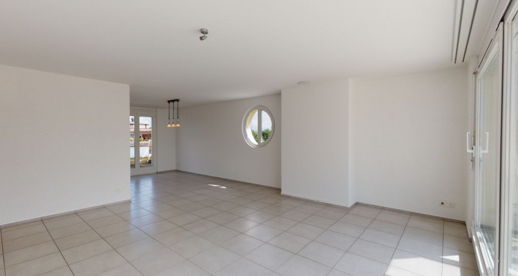 4.5 Zimmer Attikawohnung mit Weitblick image 5