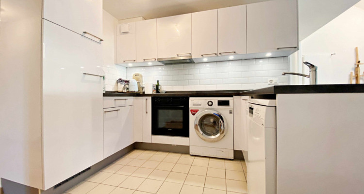 Charmant appartement attique / 2.5 pièces duplex / 2 SDB /  image 2