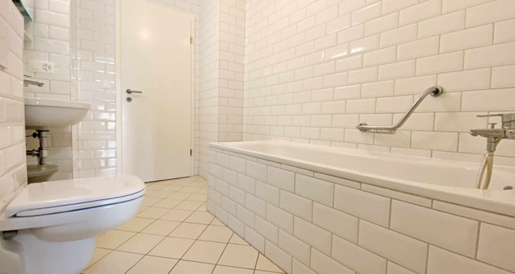 Charmant appartement attique / 2.5 pièces duplex / 2 SDB /  image 6