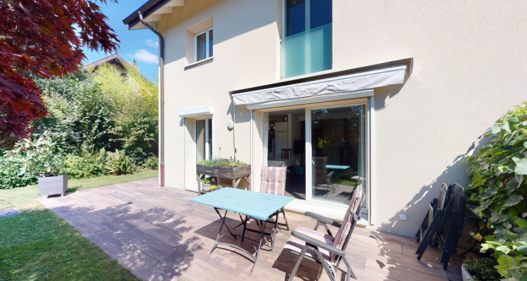 Jolie villa jumelle de 5,5 pièces au calme à Epalinges image 2