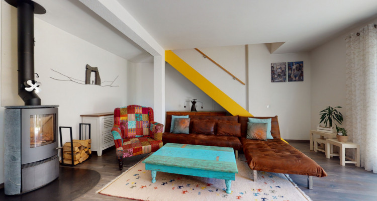 Jolie villa jumelle de 5,5 pièces au calme à Epalinges image 4