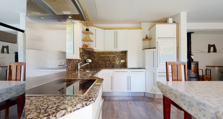 Jolie villa jumelle de 5,5 pièces au calme à Epalinges image 7