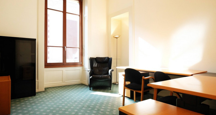 SOUS-LOCATION - Bureaux à louer // Cadre agréable et spatieux image 3