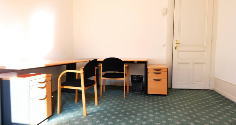 SOUS-LOCATION - Bureaux à louer // Cadre agréable et spatieux image 4