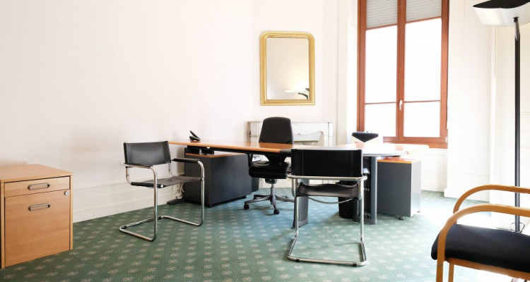 SOUS-LOCATION - Bureaux à louer // Cadre agréable et spatieux image 6