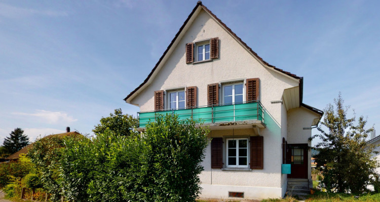 Freistehendes, charmantes Einfamilienhaus mit grossem Garten image 1