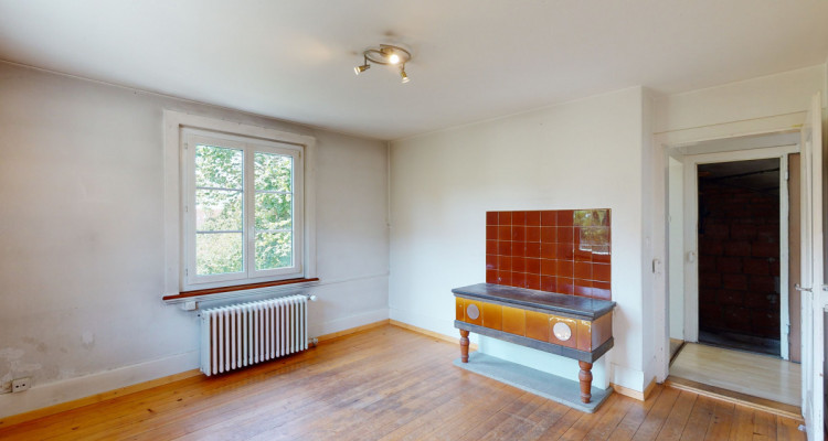 Freistehendes, charmantes Einfamilienhaus mit grossem Garten image 2