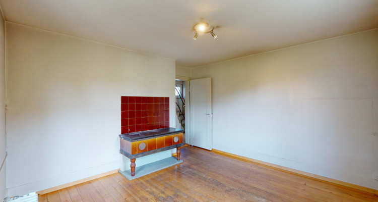 Freistehendes, charmantes Einfamilienhaus mit grossem Garten image 3