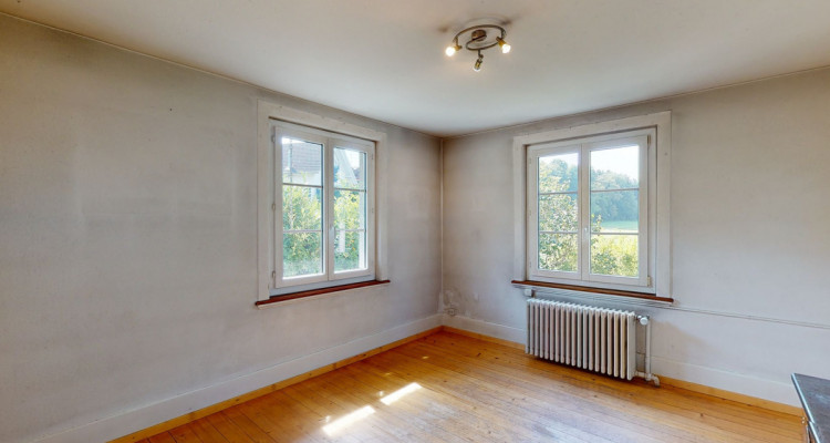 Freistehendes, charmantes Einfamilienhaus mit grossem Garten image 4