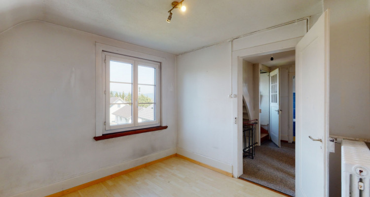 Freistehendes, charmantes Einfamilienhaus mit grossem Garten image 10