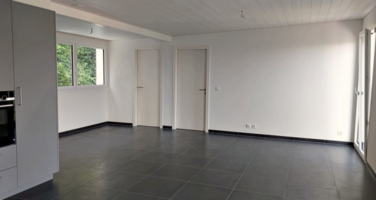 Superbe appartement de 3,5 pièces / Nouveau image 1