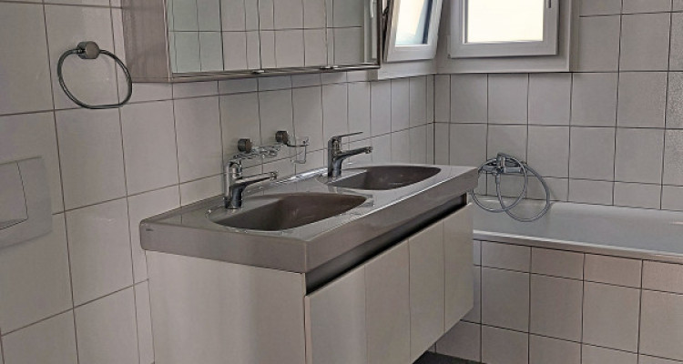 Superbe appartement de 3,5 pièces / Nouveau image 8