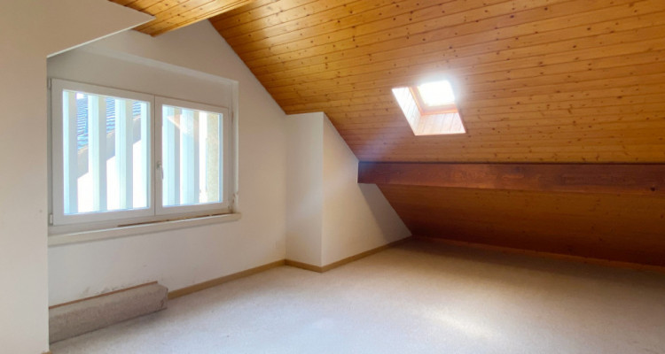 Grand duplex de 4,5 pièces en attique avec balcon proche de la nature image 8