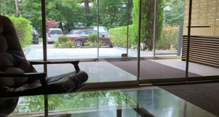 Magnifique et très grand 3 pièces à la Gradelle avec balcon et piscine image 2