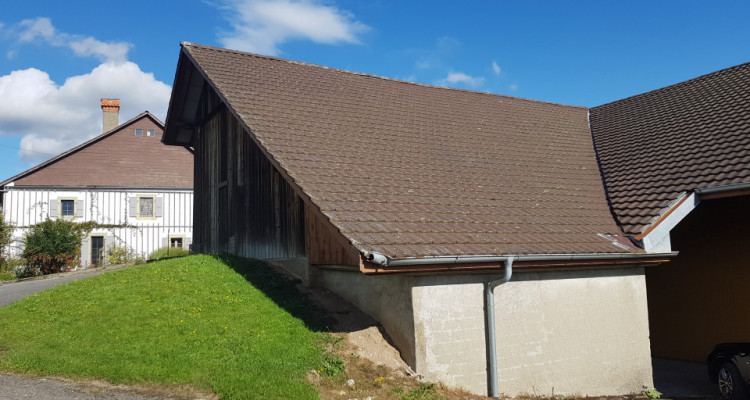 Ferme non classée à rénover avec important potentiel image 2