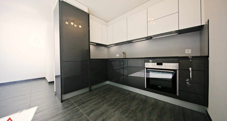 Superbe appartement 2.5 p / 1 chambre / SDB / Balcon  image 4