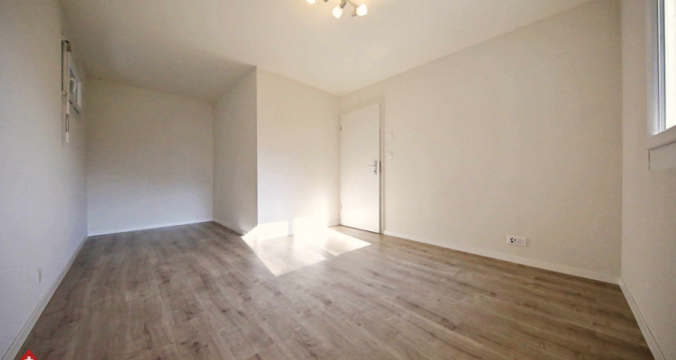 Superbe appartement 2.5 p / 1 chambre / SDB / Balcon  image 5