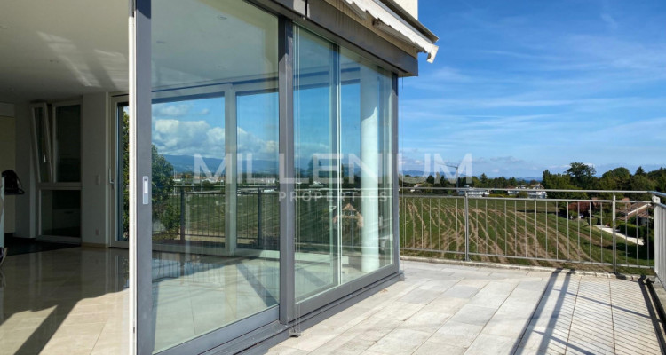 Appartement avec terrasse à Coppet vue Lac image 4