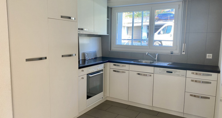 Avec balcon et vue lac image 1