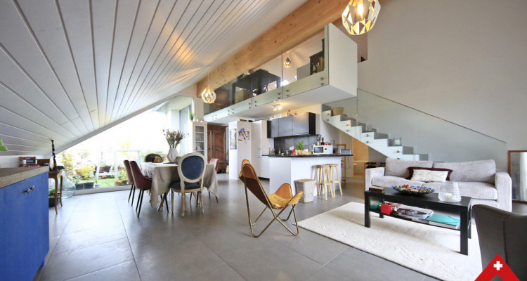 Magnifique duplex 3,5p + mezzanine // 2 chambres // 2 SDB // Balcon image 1