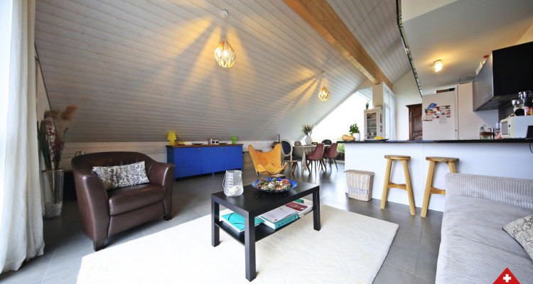 Magnifique duplex 3,5p + mezzanine // 2 chambres // 2 SDB // Balcon image 4