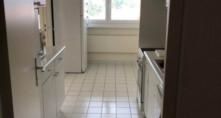 Chambre à louer à Onex. image 3