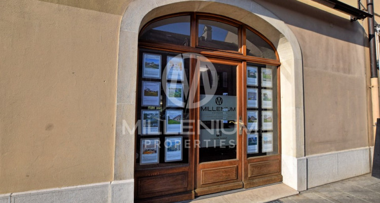 Bureau à louer en Arcade dans le vieux Carouge image 1