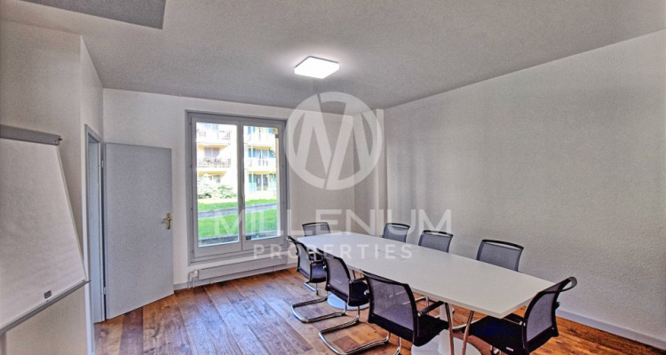 Bureau à louer en Arcade dans le vieux Carouge image 3