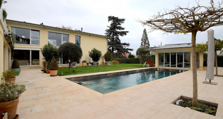 Villa contemporaine aux larges volumes, avec piscine, à Chambésy image 10