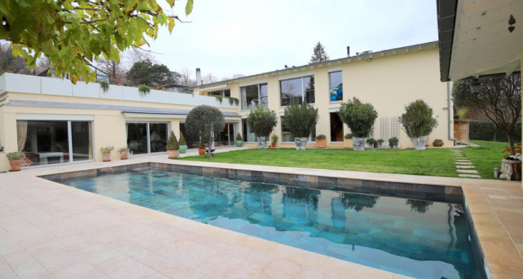 Villa contemporaine aux larges volumes, avec piscine, à Chambésy image 13