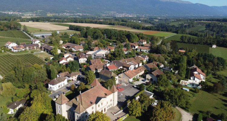 Maison de village avec avec le caractère ancien. image 4