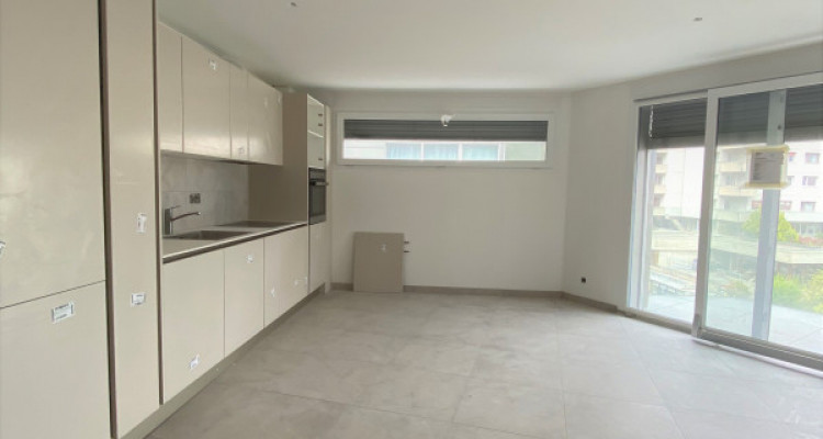 C-Service vous propose LE DERNIER appartement de 3,5 pièces au Molière image 2