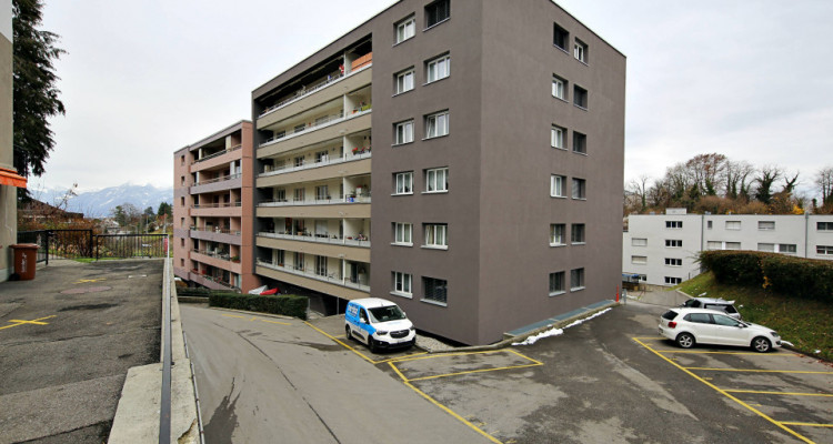 Magnifique appart 3,5 p / 2 chambres / 1 SDB / balcon vue lac image 8