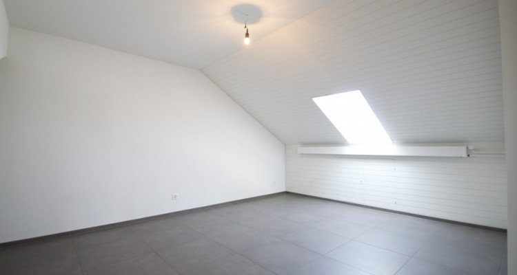 New, exclusive loft apartment in the centre of Pratteln image 7