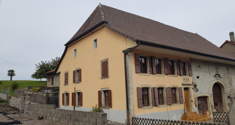 Ferme avec appartement de 5.5 pièces à proximité d’Estavayer-le-lac image 1