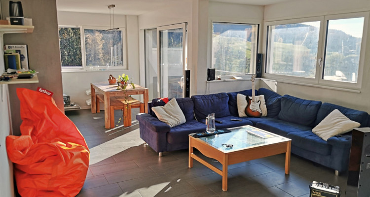 Magnifique appartement de 2,5 pièces / Attique image 1