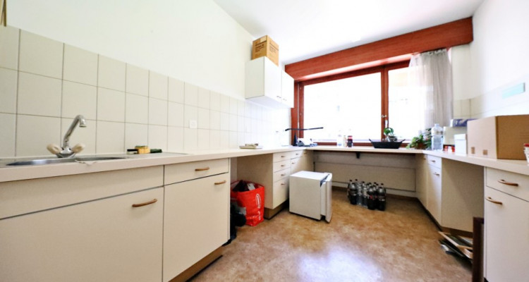 Superbe local commercial // 6 p // Rue de la Servette // Genève image 5