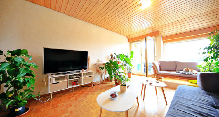 Magnifique appart 3,5 p / 2 chambres / 1 SDB / avec balcon. image 1