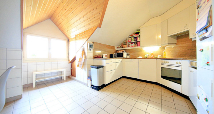 Magnifique appart 3,5 p / 2 chambres / 1 SDB / avec balcon. image 3