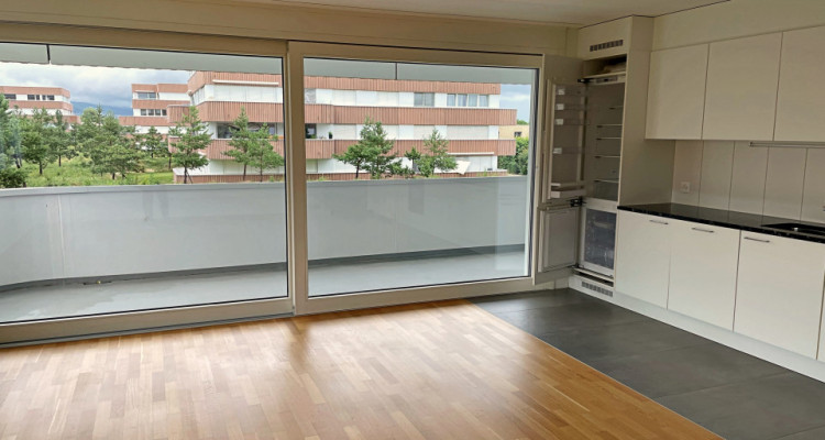 Magnifique appartement de 3.5 pièces/ Calme image 2