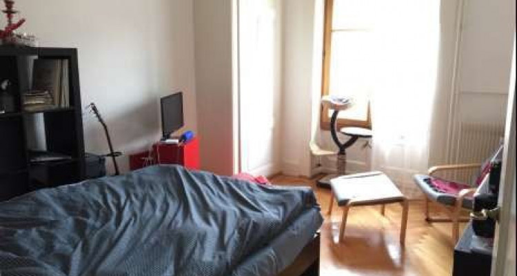 Appartement de 2 pièces situé à Saint-Jean. image 2